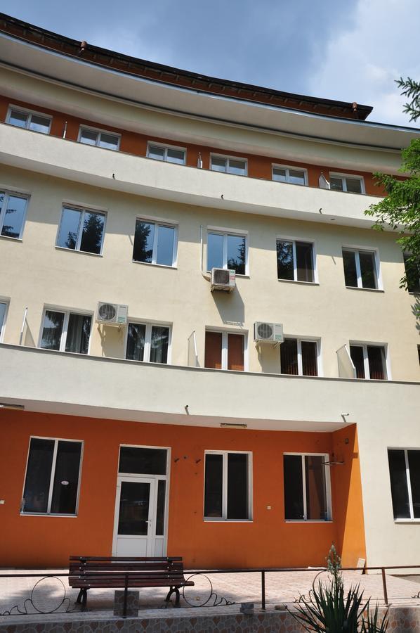 Семеен Хотел Пауталия Kjustendil Exterior foto